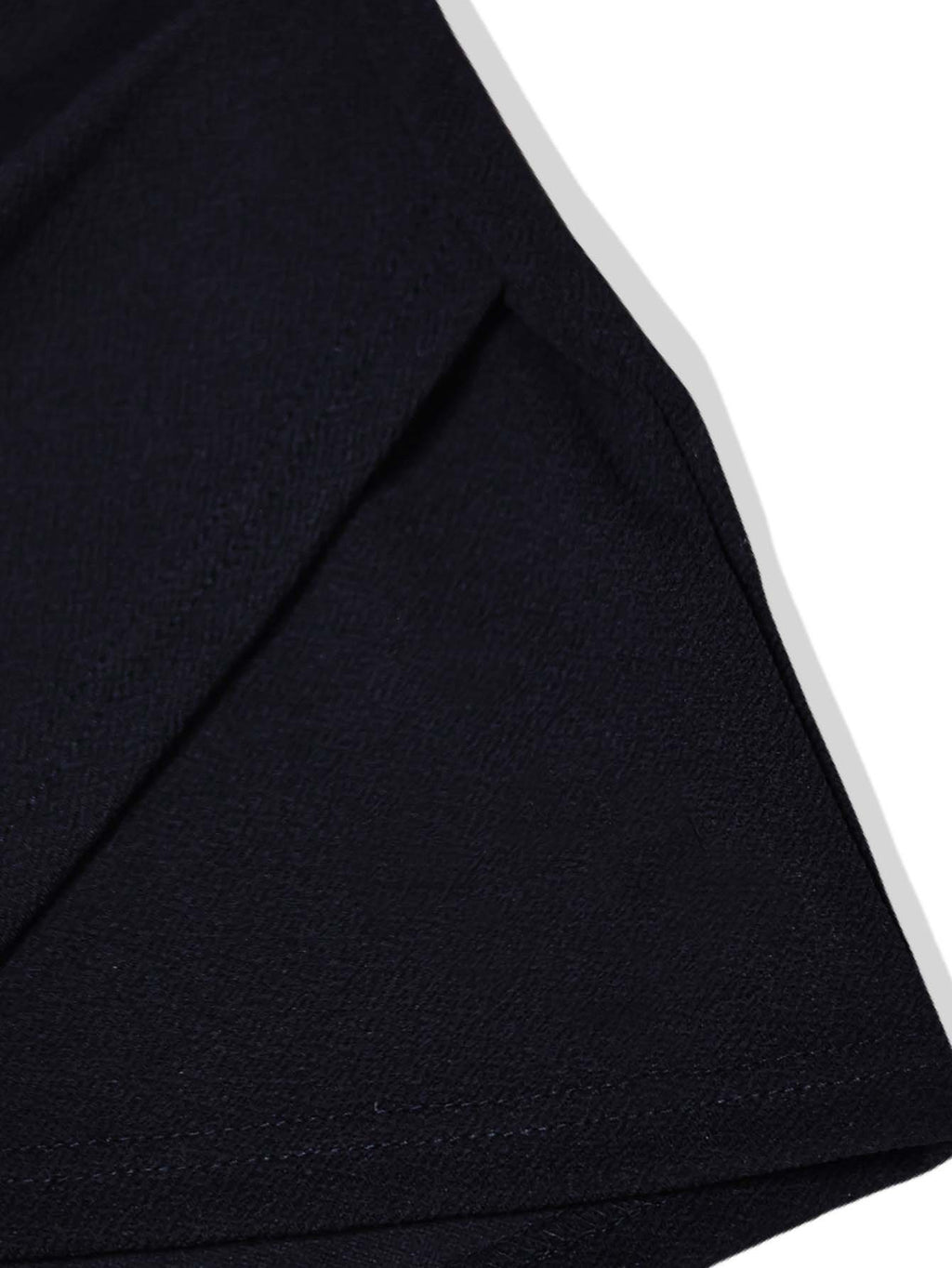 Mini Saia Preta com Fenda – Look Perfeito