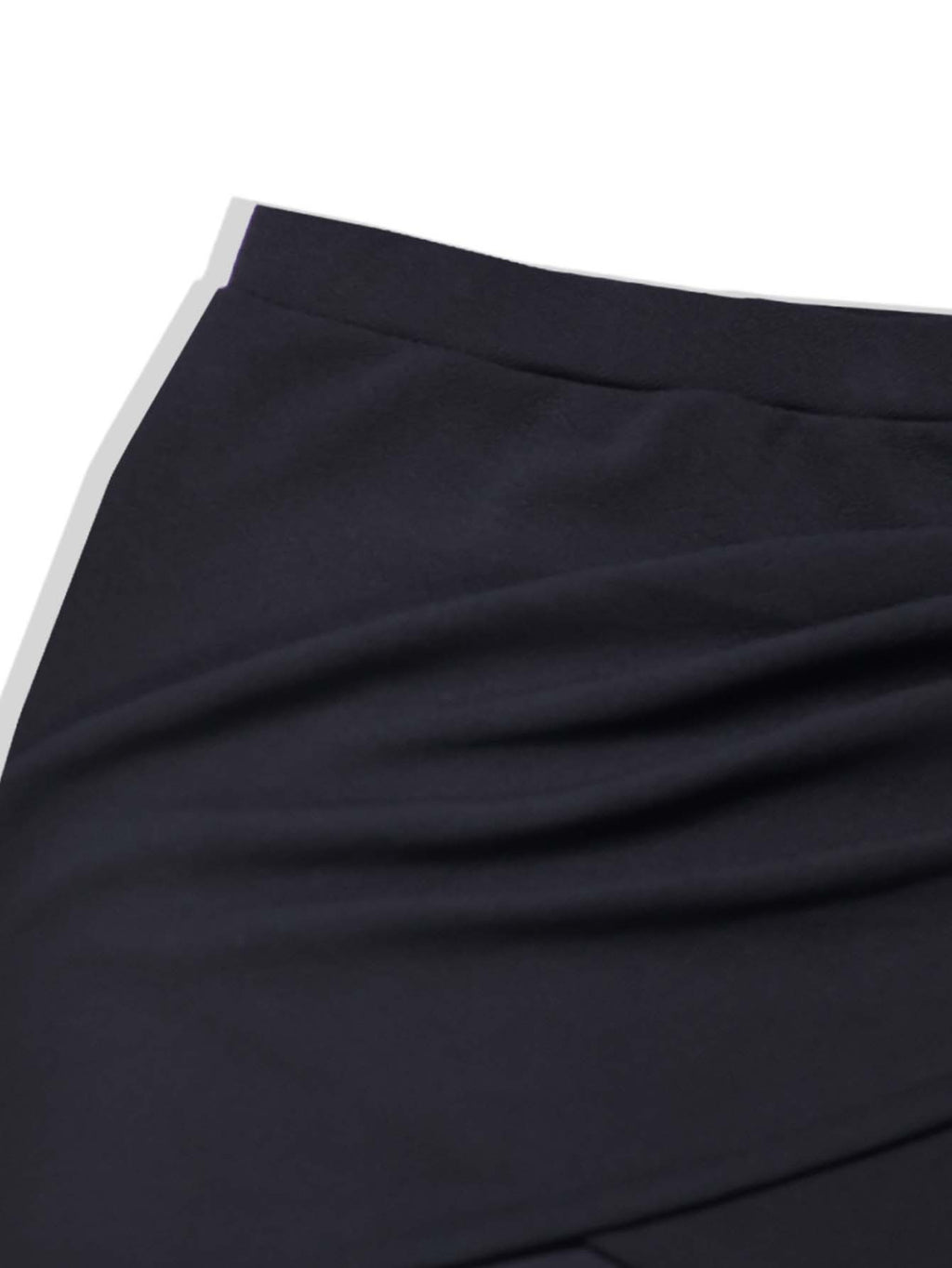 Mini Saia Preta com Fenda – Look Perfeito