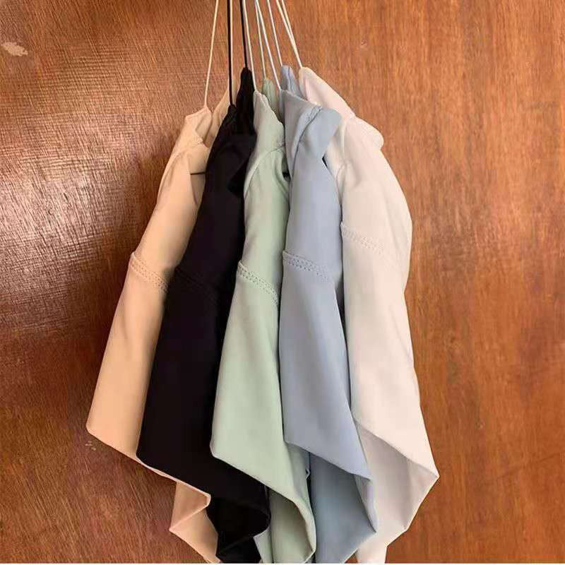 Regata Feminina Chiffon Sem Costas – Estilo Básico e Moderno de Verão