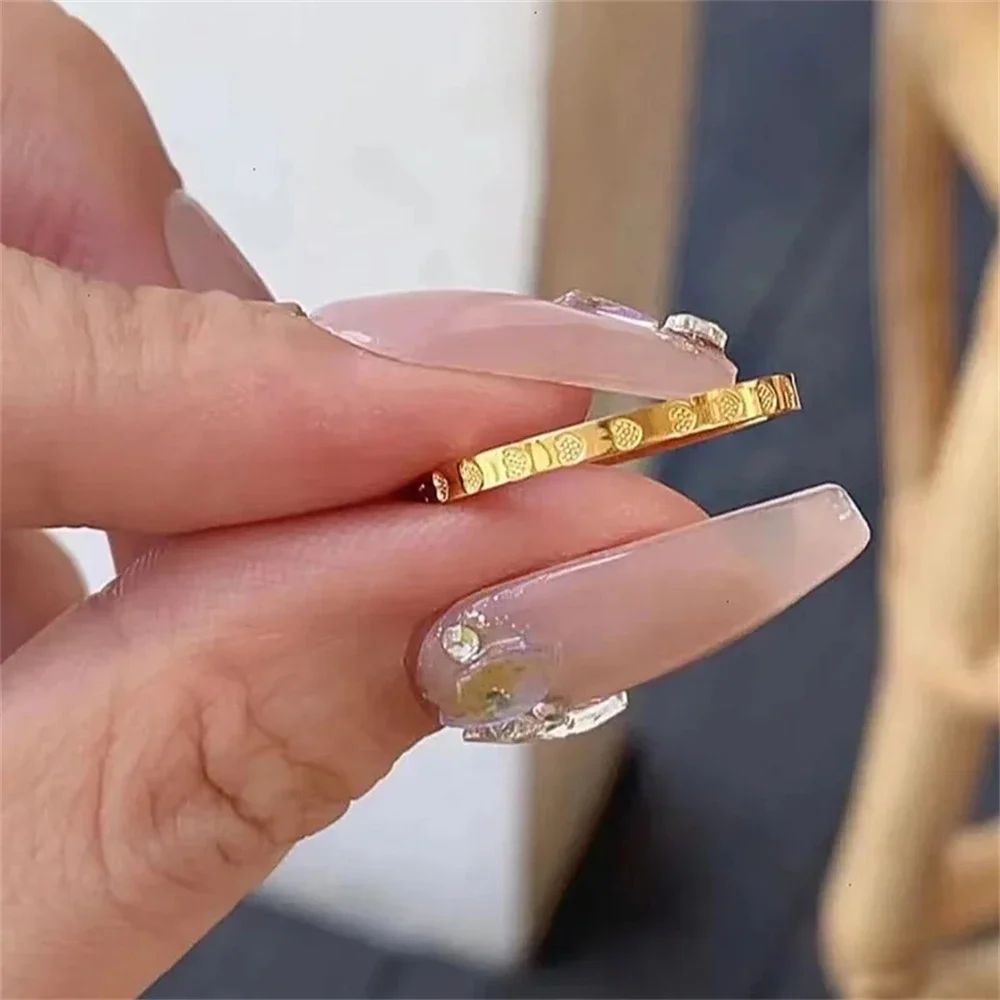 Anel Inox na Cor Ouro – Padrão Starburst T